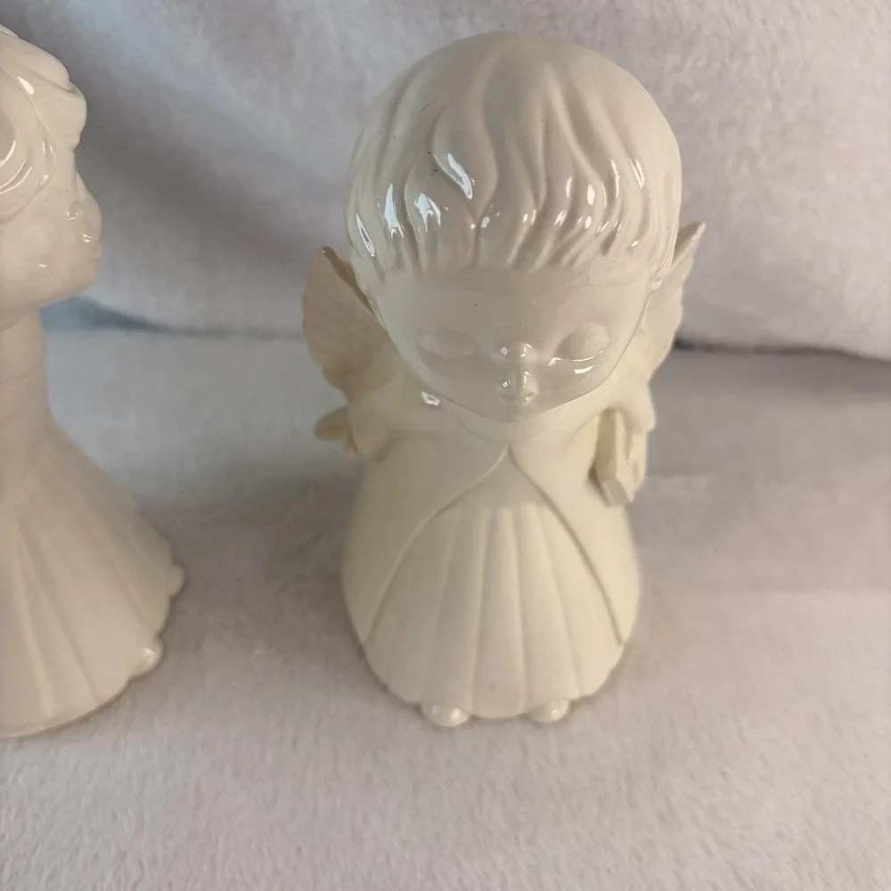 Vintage 70s White Ceramic Kissing Angels Figurine Pair Boy & Girl Cherub Statues